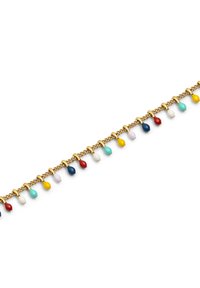 Pulsera con cadena en tono dorado que presenta cuentas en forma de lágrima de colores rojo, azul, amarillo, blanco y turquesa, distribuidas de manera uniforme a lo largo de la cadena.