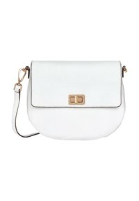 Bolso de cuero blanco tipo bandolera con un diseño redondeado, que cuenta con un cierre dorado y una correa para el hombro desmontable. Textura suave y forro negro.