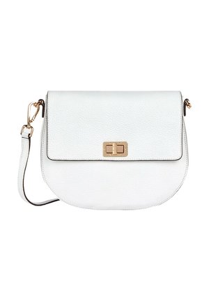 Borsa a tracolla bianca in pelle con un design arrotondato, dotata di una chiusura dorata e di una tracolla rimovibile. Texture liscia e fodera nera.