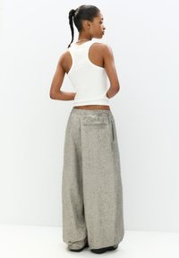 PULL&BEAR STWD - Top - white