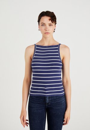Marineblauw geribbeld tanktop met witte horizontale strepen, voorzien van dunne bandjes en een aansluitend ontwerp. Zachte textuur en casual uitstraling.