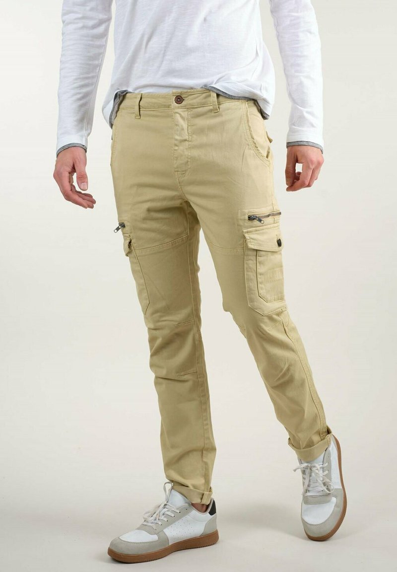 Deeluxe Original DANAKIL - Pantalon cargo - sahara