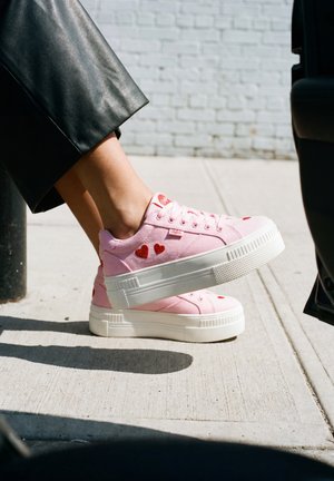 Buffalo, PAIRED HEART - Obuća za skateboard - pink