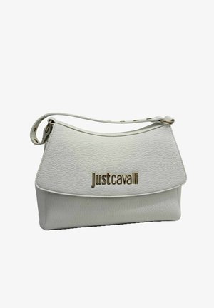 Weiße Leder-Schultertasche mit einem einzelnen Riemen und goldenem "Just Cavalli" Logo auf der Vorderklappe.