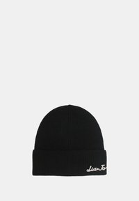 Beanie nero lavorato a maglia con una texture a coste e orlo ripiegato. Presenta un logo decorativo ricamato in bianco sul davanti.