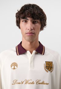 Don't Waste Culture JOHAN UNISEX - Polo majica - off white