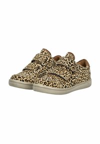 Sneaker con stampa leopardata, dotate di due cinturini in velcro, dettagli color beige e suola in gomma. Presentano un tessuto texturizzato e un design a punta arrotondata.