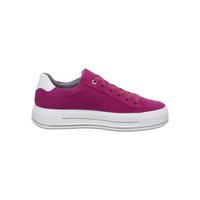 Low-Top-Sneaker mit magentafarbenem Wildlederschuh, passenden Schnürsenkeln, weißem gepolstertem Fersenlasche und dicker weißer Gummisohle.