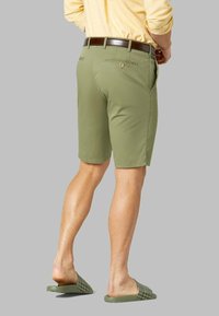 Meyer B PALMA - Shorts - oliven
