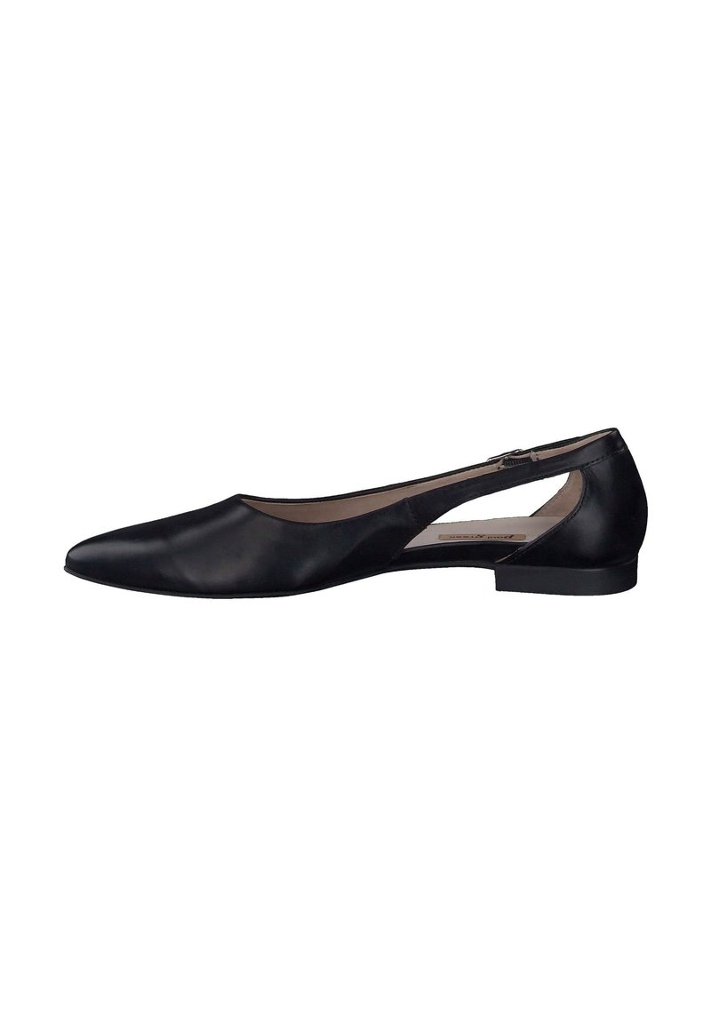Ballerines en cuir noir avec un bout pointu, des côtés ouverts et un petit talon. Texture lisse avec un design minimaliste et une fermeture éclair.