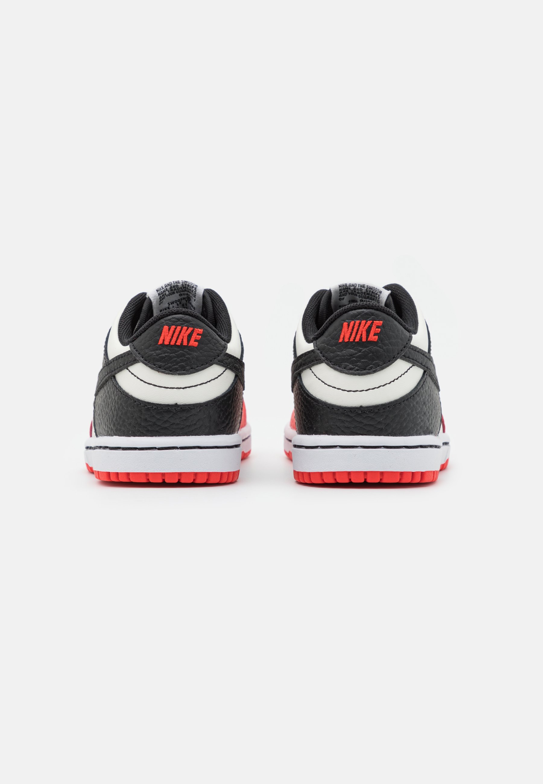 Nike Sportswear DUNK - Sneaker low - sail/black/chile red/weiß - Zalando.de