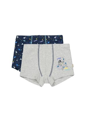 Boxers para niños, uno gris con un astronauta y el texto "Necesito más espacio", y otro azul marino con un patrón de cohetes y estrellas.
