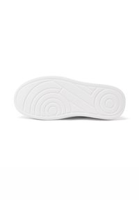 Suola di sneaker bianca caratterizzata da una suola in gomma testurizzata con modelli circolari concentrici e accenti lineari per trazione e durabilità.
