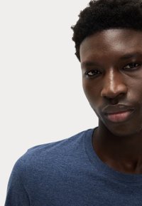 Marks & Spencer 3 PACK CREW NECK - Jednoduché tričko - denim mix