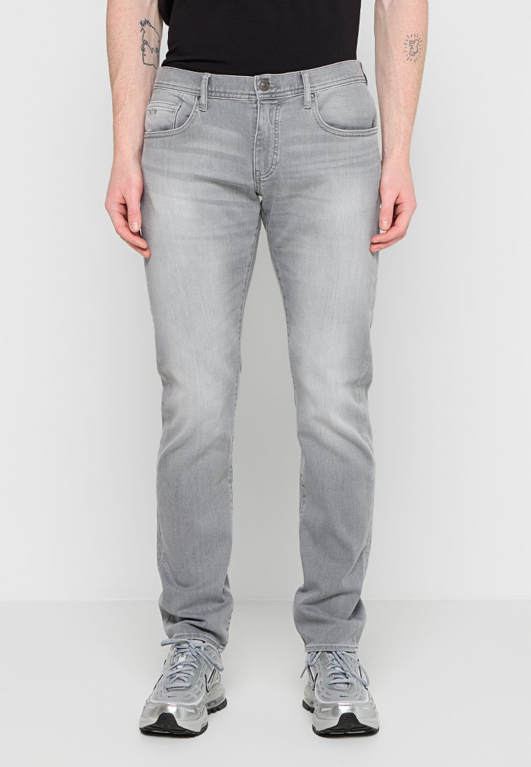 Armani Exchange Slim fit jeans lichtgrijs Armani Exchange Slim fit jeans lichtgrijs