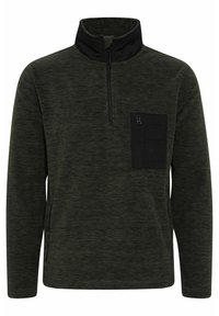 Fleece pullover in donker groen met een halve rits kraag, voorzien van een zwarte borstzak en zijzakken, met een gestructureerde, zachte afwerking.