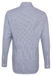Tył koszuli w kratę z długim rękawem w odcieniach granatu i jasnoniebieskiego. Posiada klasyczny kołnierzyk oraz mankiet na guziki, dopasowany krój.