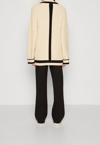 Object Chaqueta de punto - sand