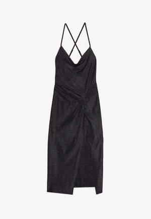 Mustan metallikaga kleit kapuutsikaelusega, sõlmega ees ja ristatud õlapaelad. Keskmise reiele ulatuv pikkus ja sile tekstuur.