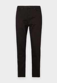 Μαύρο παντελόνι από μπλέντ βαμβακερού υφάσματος. Στενή εφαρμογή με σχέδιο πέντε τσεπών, διαθέτει μπροστινό κούμπωμα με κουμπί και φερμουάρ.