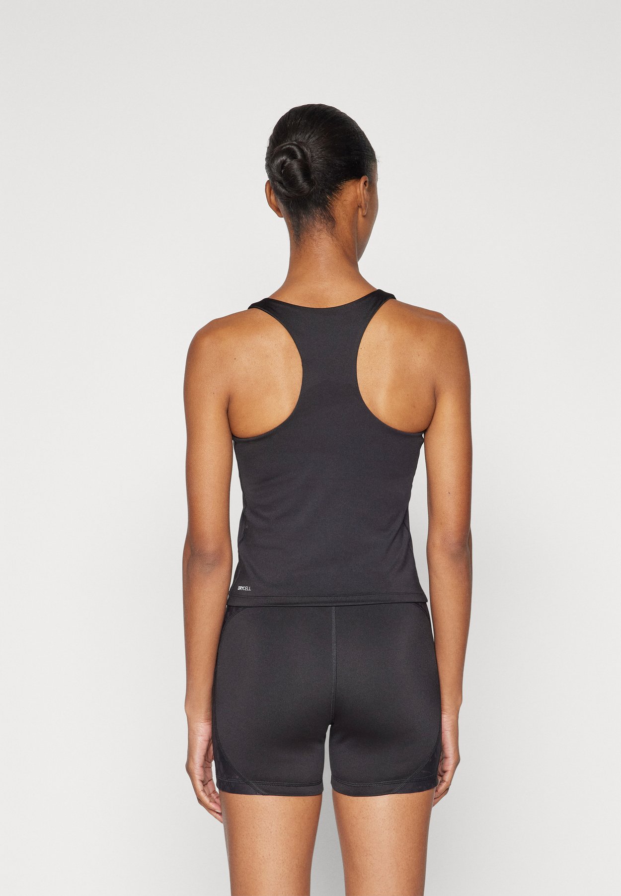 TAD ESSENTIAL TANK
