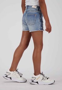 Vingino DAFINA - Jeansshorts - old vintage