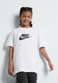 Nike Sportswear - TEE FUTURA - Apdrukāts T-krekls - white/black Miniatūras attēls 1