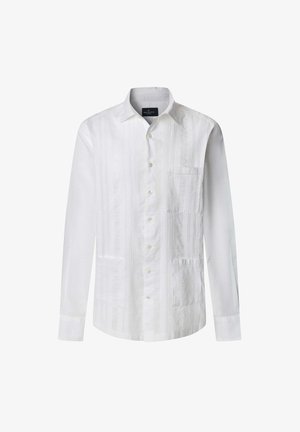 Camicia a maniche lunghe bianca con colletto button-down, caratterizzata da righe verticali testurizzate, due tasche frontali e bottoni perlacei.