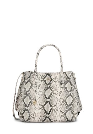 Duża torebka z szaro-czarnym wzorem wężowej skóry, z dwoma uchwytami i odpinanym paskiem na ramię, na białym tle.