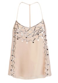 Robe nuisette beige à fines bretelles, décorée de motifs en zigzag de sequins argentés et de sequins ronds argentés dispersés.