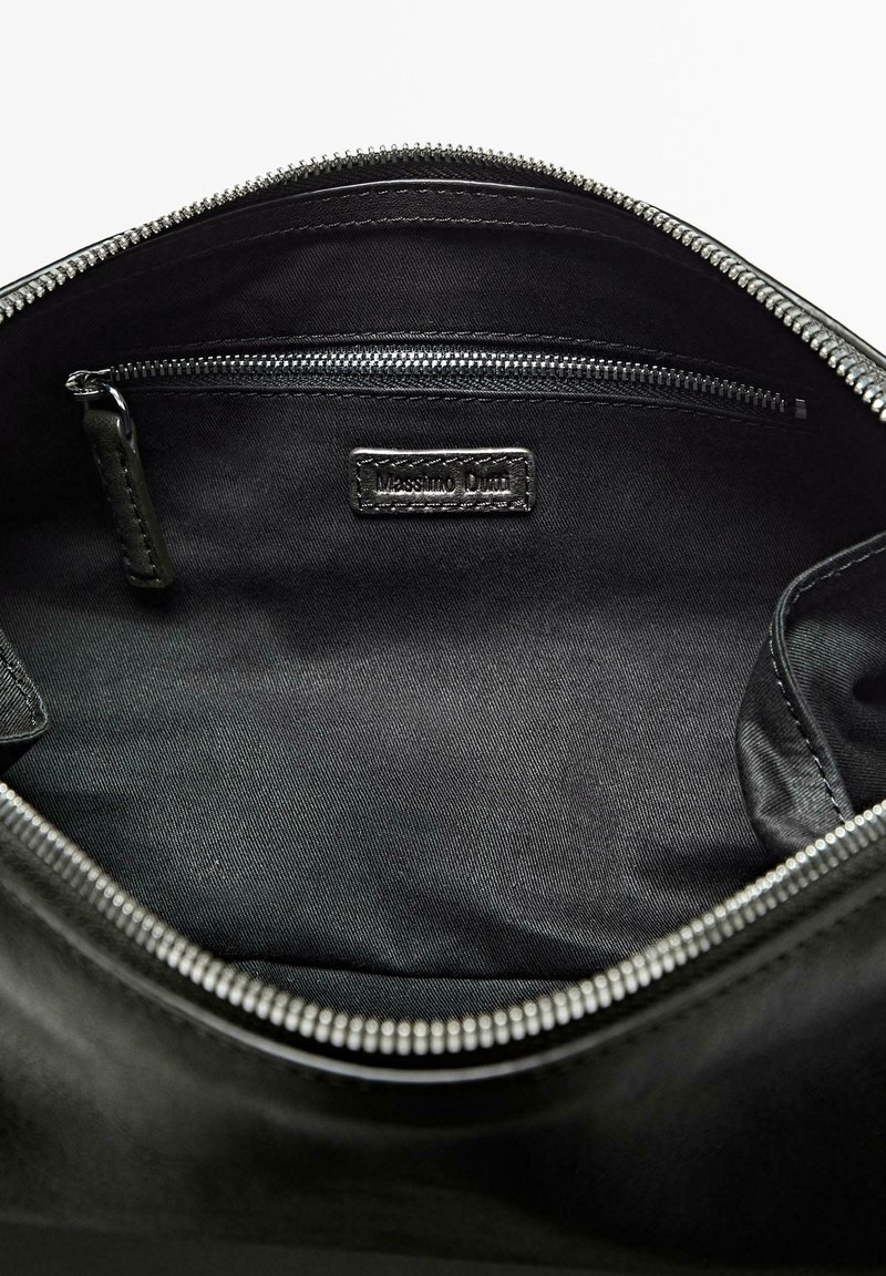 Massimo Dutti TOILETRY Wash bag black