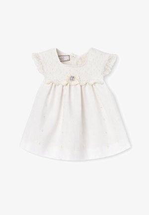 Robe blanche pour bébé avec manches en dentelle, corsage texturé, petit nœud et détail de bouton au niveau de l'encolure, adaptée aux occasions spéciales.