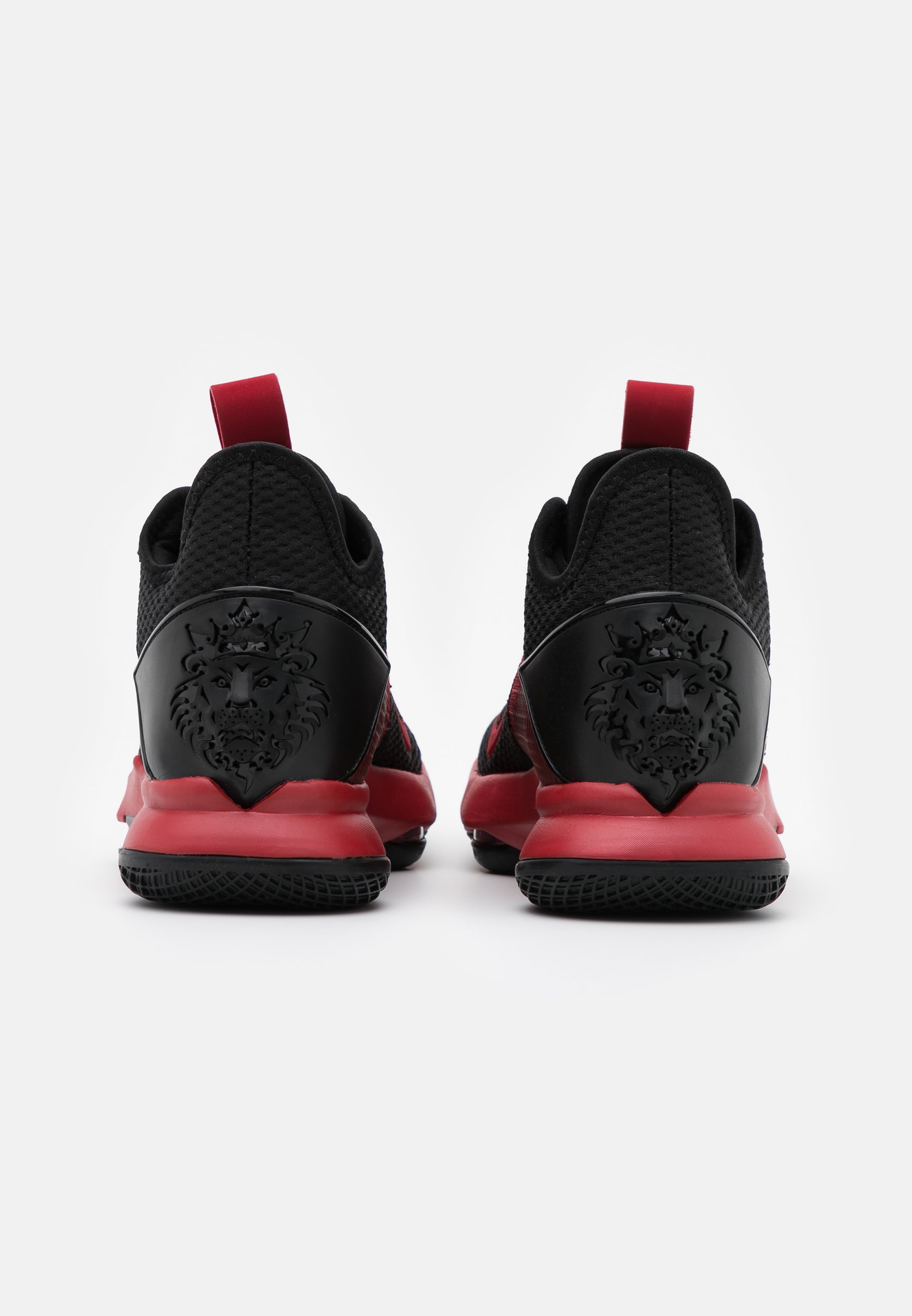 Nike Performance LEBRON WITNESS IV - Basketballsko - black/gym red/university red Nike Performance LEBRON WITNESS IV - Basketballsko - black/gym red/university red