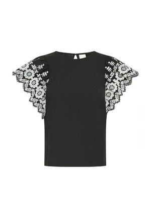 Sort top med bølgede hvide blondeærmer, der har blomstermotiver. Rund halsudskæring og knaplukning på ryggen for nem påklædning.