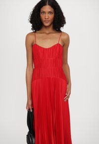 AMUR CHERRY DROP WAIST - Vestito elegante - red calla/rosso - Zalando.it