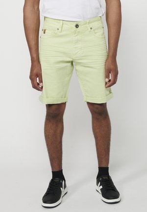 REGULAR STRETCH BERMUDA COLORS  - Shorts di jeans - lima   lime green