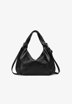 Bolso de hombro de piel trenzada negra con asa ancha y correa ajustable y desmontable, exhibido sobre fondo blanco.