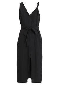 Mustat hihattomat mekko, jossa on kietoutuva etuosa, V-pääntie, kangaspanta ja etus slit liikkumisen helpottamiseksi, valmistettu pehmeästä materiaalista.