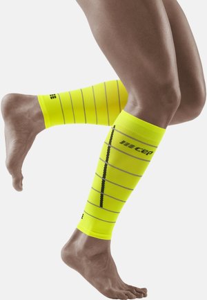 THE RUN COMPRESSION REFLECTIVE CALF SLEEVES MEN - MADE IN GERMANY - Leg sleeves - neon yellow