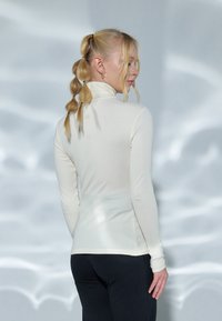 Even&Odd Top dugih rukava - beige