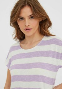 Vero Moda VMWIDE STRIPE  - Tričko s potlačou - lavendula