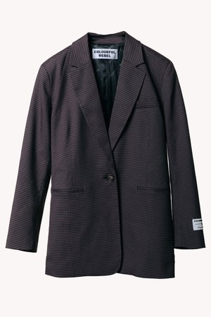 Tmavý károvaný blazer s klopami, jedným gombíkom na zapínanie a prednými vreckami. Látka poskytuje hladký povrch. Označenie značky na rukáve.