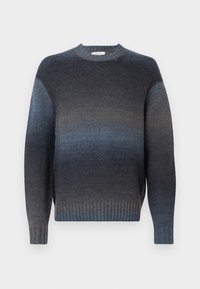 Siva srajčna majica z okroglim izrezom, narejena iz mehke pletene tkanine. Ima rebraste manšete in spodnji rob ter prehod iz temno modrih v svetlejše modre tone.