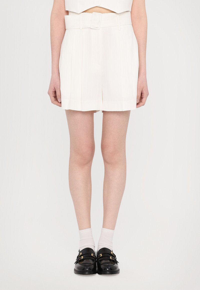 sandro - RECOUPE BRIDAL CAVERNI - Shorts - ecru, Forstør