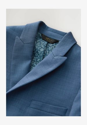 Blazer blu con colletto strutturato e fodera interna a motivo floreale. Presenta una tasca sul petto e un tessuto strutturato.