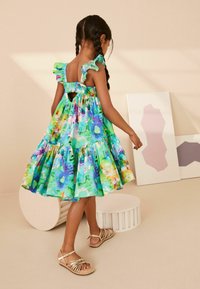 Next - PRINTED TIERED - REGULAR FIT - Jurk - bright print Miniatuurafbeelding 1