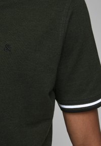 Jack & Jones PAULOS SS NOOS - Piké - forest night