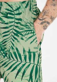 Cruz TOBY - Surfshorts - donkergroen groen