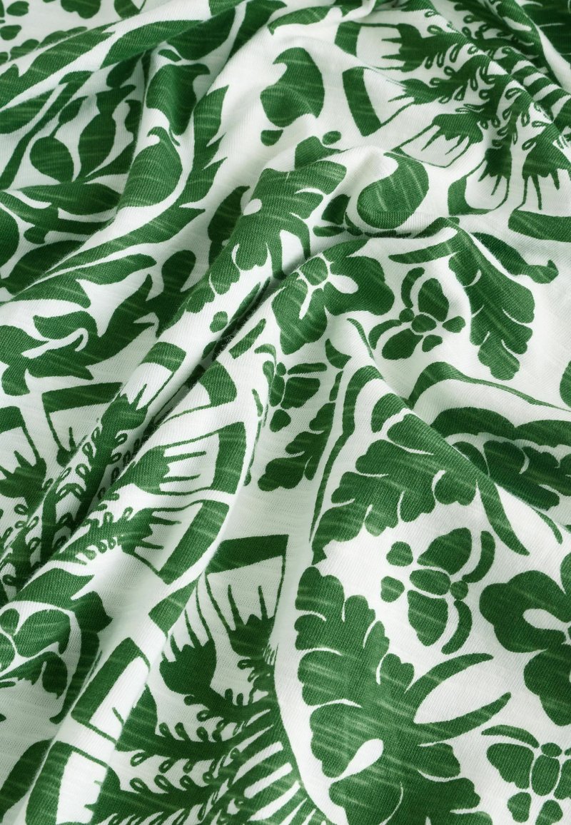 Next REGULAR FIT - SHORT SLEEVE - T-shirt med print - green print/grön ...