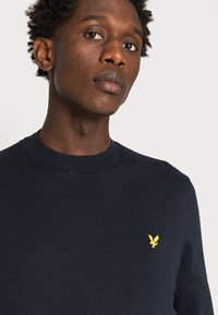 Lyle & Scott TURTLE NECK JUMPER - Camisola - dark navy